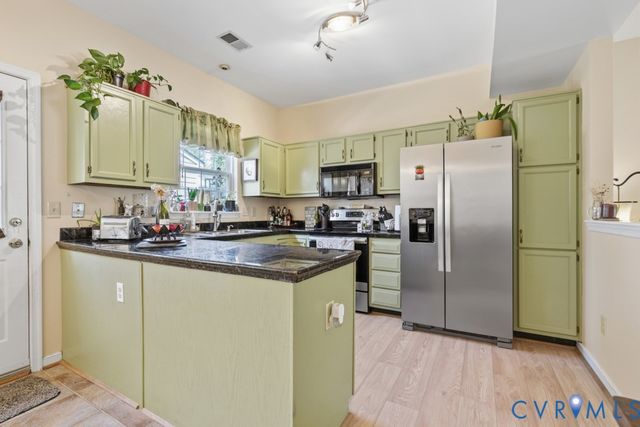 2944 Queensland Dr, Henrico, VA 23294