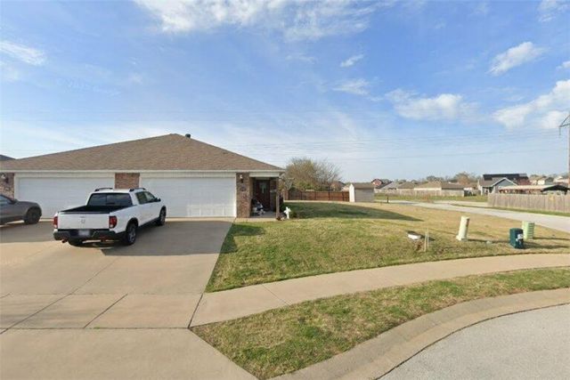 246 & 248 E Anabranch Court, Farmington, AR 72730
