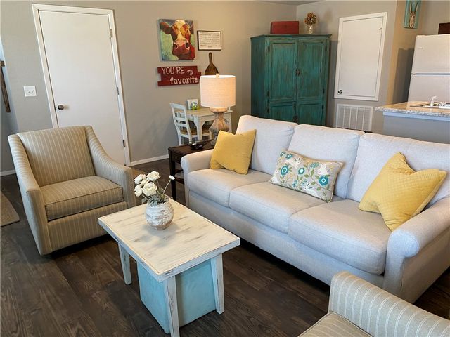 246 & 248 E Anabranch Court, Farmington, AR 72730