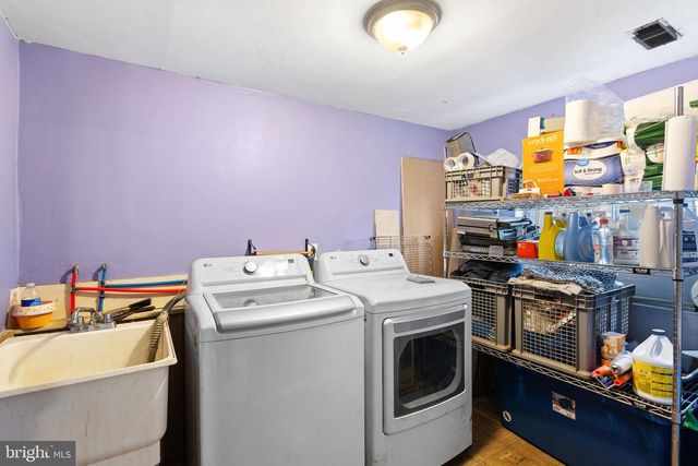 208 SUSSEX DR, Lindenwold, NJ 08021