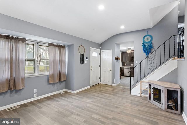 208 SUSSEX DR, Lindenwold, NJ 08021