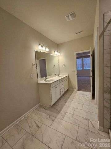 3108 Cheyney Park Drive, Charlotte, NC 28269