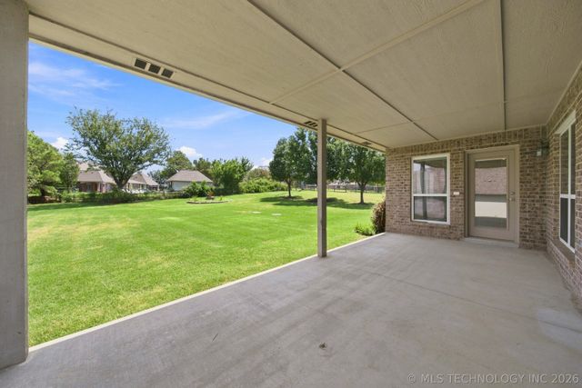 11099 S 55th West West Avenue, Sapulpa, OK 74066