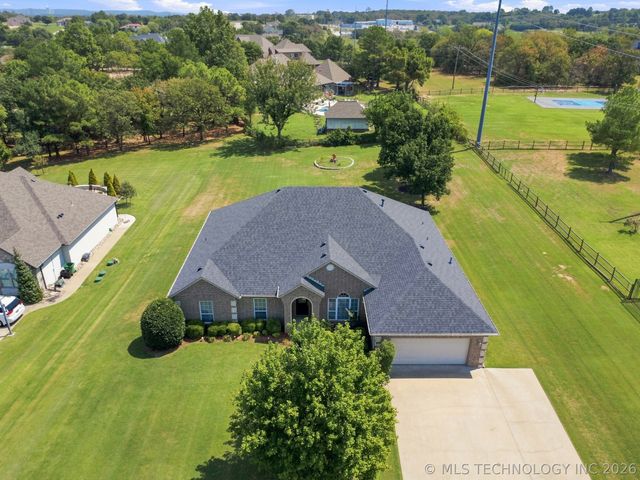 11099 S 55th West West Avenue, Sapulpa, OK 74066