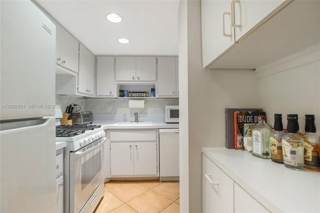 1205 Mariposa Ave 102, Coral Gables, FL 33146