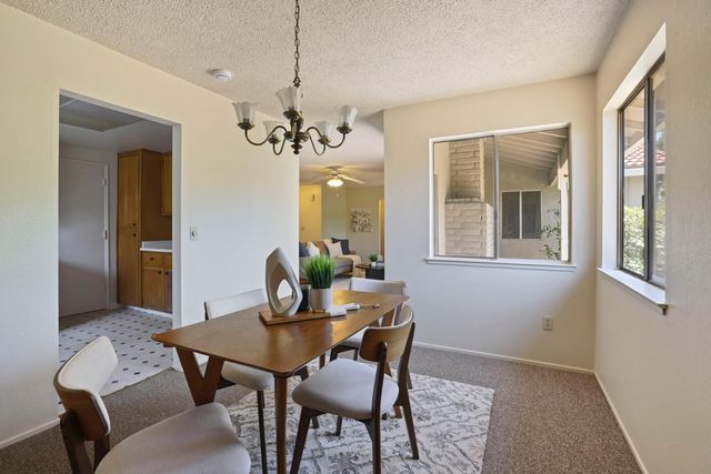 1118 Fallbrook Dr, Stockton, CA 95210