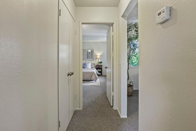 1118 Fallbrook Dr, Stockton, CA 95210