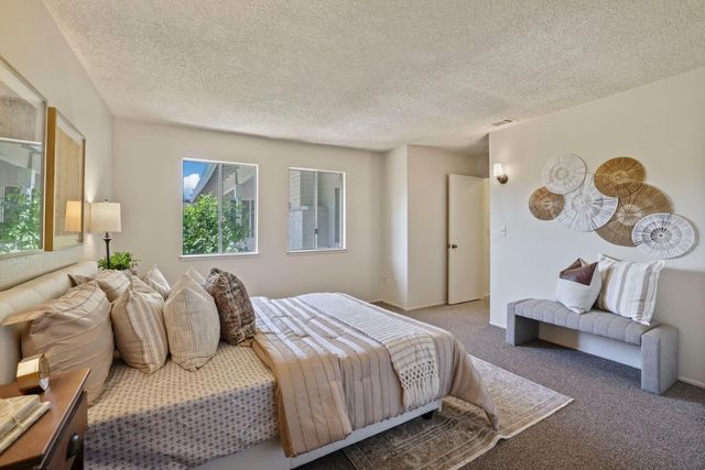 1118 Fallbrook Dr, Stockton, CA 95210