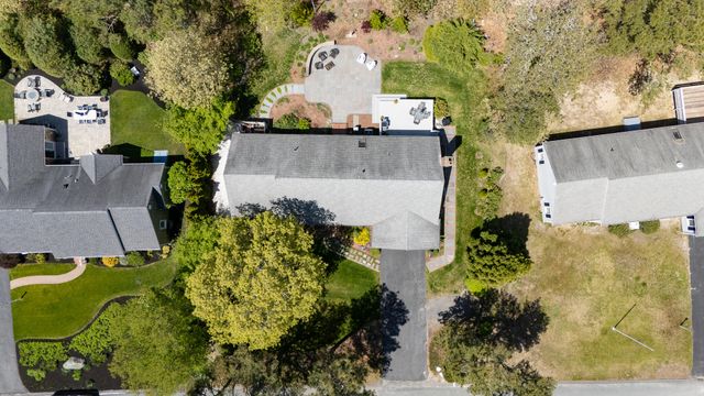 12 Tuckoosa Road, South Dennis, MA 02660
