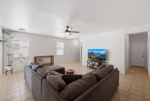 7027 W St Charles Avenue, Laveen, AZ 85339