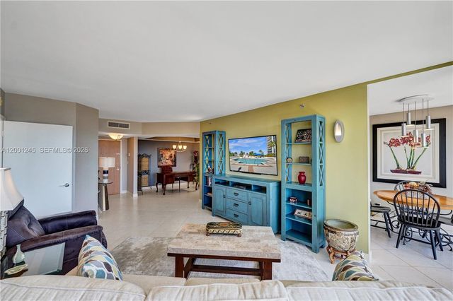 3600 Yacht Club Dr 904, Aventura, FL 33180