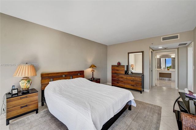 3600 Yacht Club Dr 904, Aventura, FL 33180