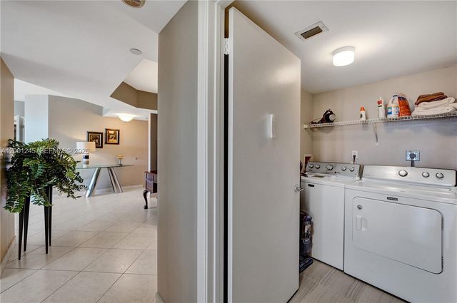 3600 Yacht Club Dr 904, Aventura, FL 33180