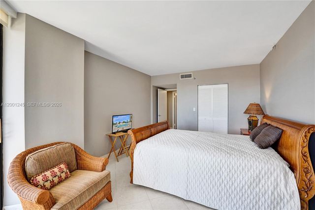 3600 Yacht Club Dr 904, Aventura, FL 33180