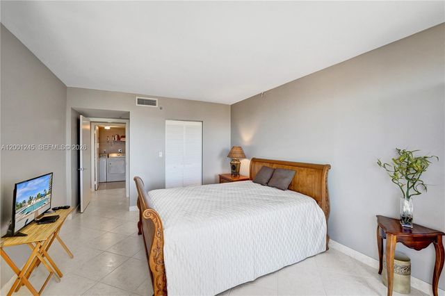 3600 Yacht Club Dr 904, Aventura, FL 33180