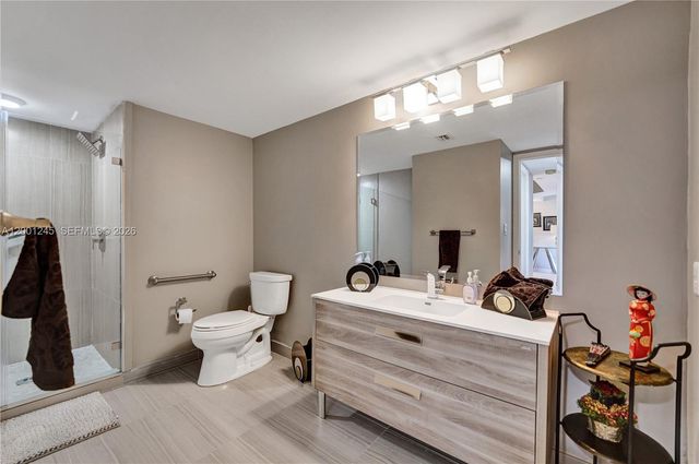 3600 Yacht Club Dr 904, Aventura, FL 33180