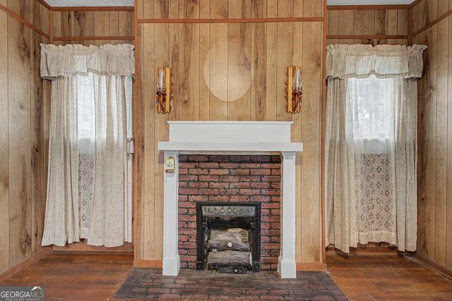 464 Sargent Main Street, Newnan, GA 30263