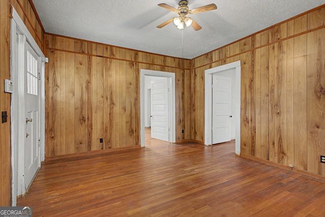 464 Sargent Main Street, Newnan, GA 30263