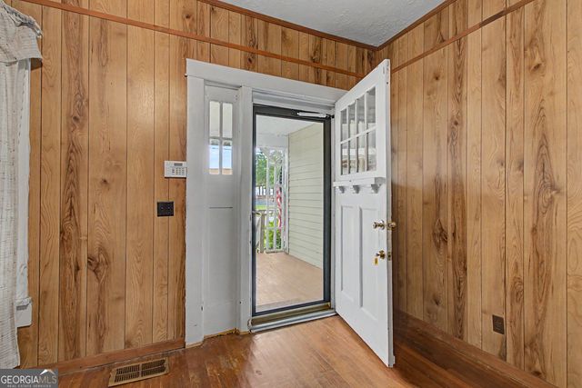 464 Sargent Main Street, Newnan, GA 30263