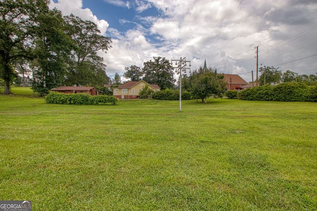 464 Sargent Main Street, Newnan, GA 30263