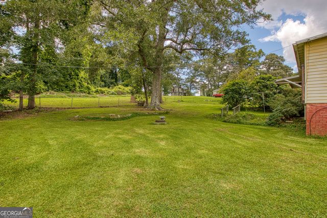 464 Sargent Main Street, Newnan, GA 30263