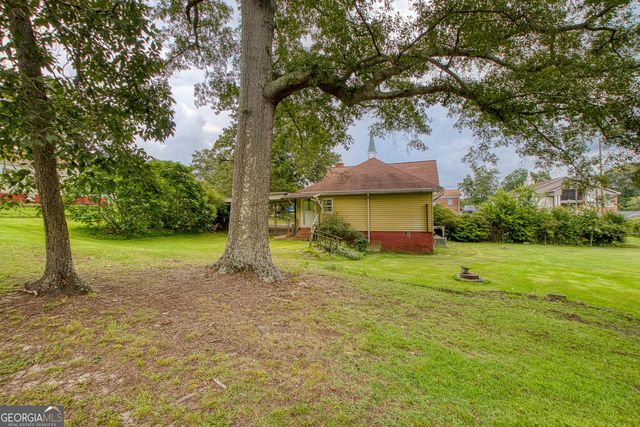 464 Sargent Main Street, Newnan, GA 30263