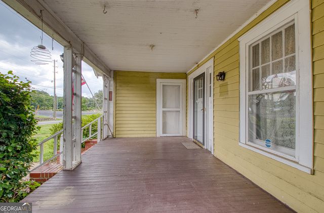 464 Sargent Main Street, Newnan, GA 30263