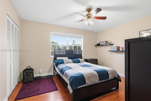 8630 SW 3rd St 203, Pembroke Pines, FL 33025