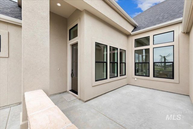 5077 W Braveheart St, Eagle, ID 83616