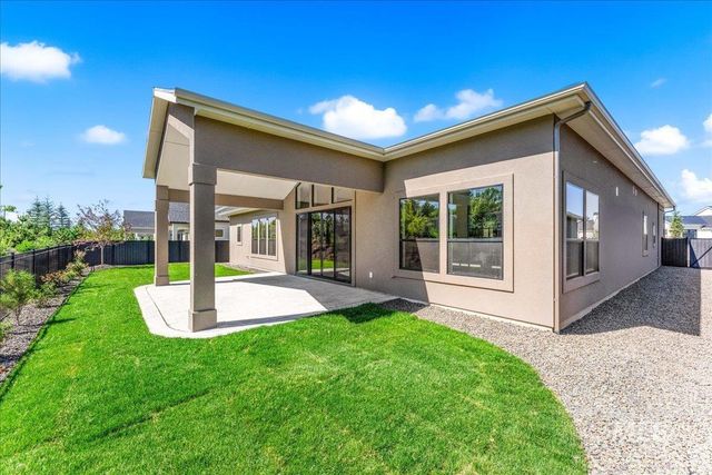 5077 W Braveheart St, Eagle, ID 83616