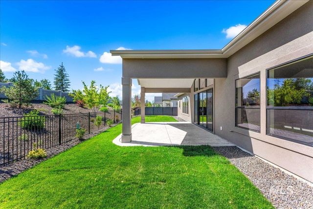 5077 W Braveheart St, Eagle, ID 83616
