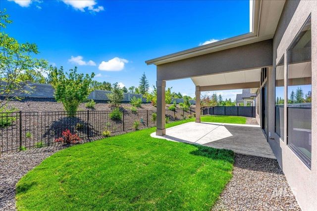 5077 W Braveheart St, Eagle, ID 83616