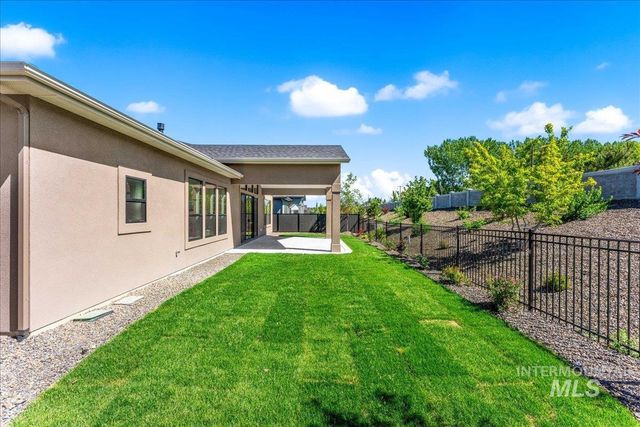 5077 W Braveheart St, Eagle, ID 83616