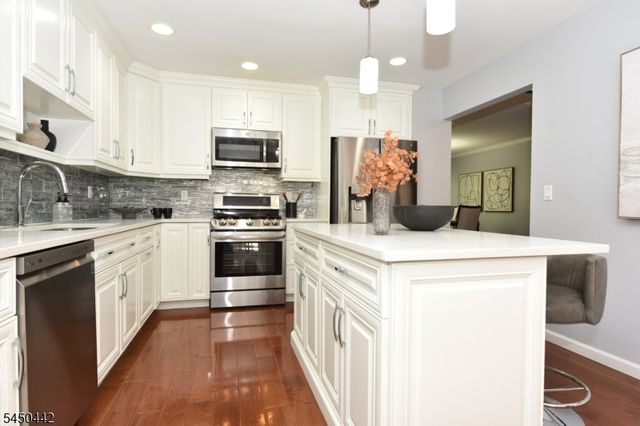 89 Fisher Rd, Mahwah Twp., NJ 07430