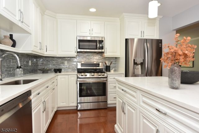 89 Fisher Rd, Mahwah Twp., NJ 07430