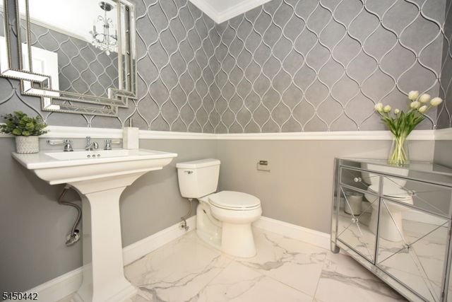 89 Fisher Rd, Mahwah Twp., NJ 07430
