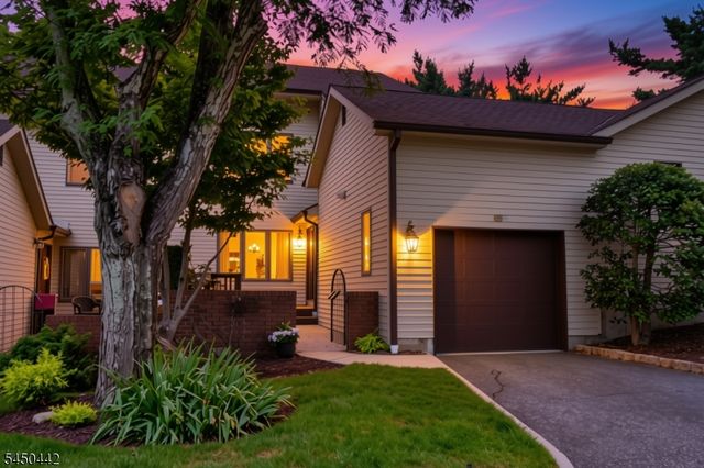 89 Fisher Rd, Mahwah Twp., NJ 07430