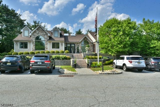 89 Fisher Rd, Mahwah Twp., NJ 07430