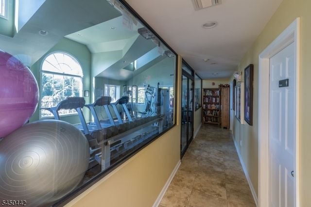 89 Fisher Rd, Mahwah Twp., NJ 07430