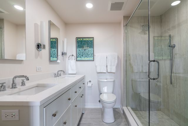 1800 W Roscoe Street 316, Chicago, IL 60657