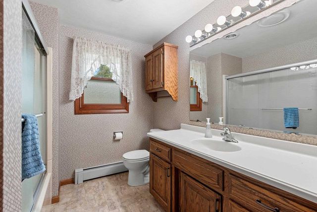 1203 VALLEY VIEW ROAD, Green Bay, WI 54304
