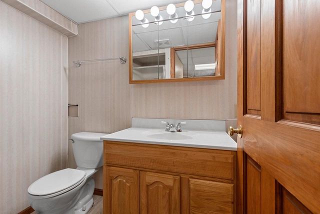 1203 VALLEY VIEW ROAD, Green Bay, WI 54304