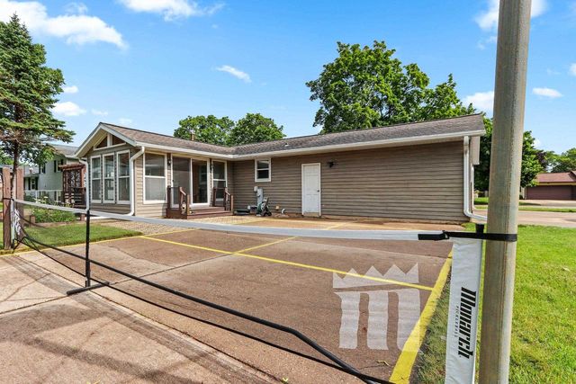1203 VALLEY VIEW ROAD, Green Bay, WI 54304