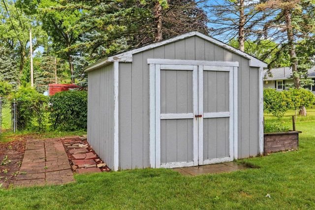 1203 VALLEY VIEW ROAD, Green Bay, WI 54304