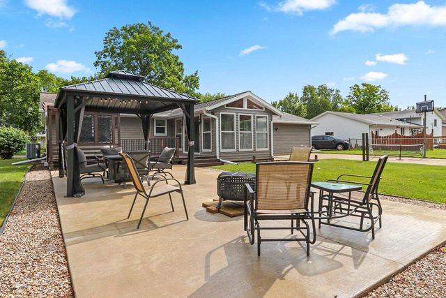 1203 VALLEY VIEW ROAD, Green Bay, WI 54304