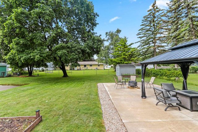 1203 VALLEY VIEW ROAD, Green Bay, WI 54304