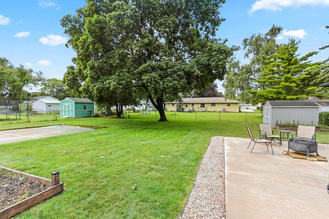 1203 VALLEY VIEW ROAD, Green Bay, WI 54304