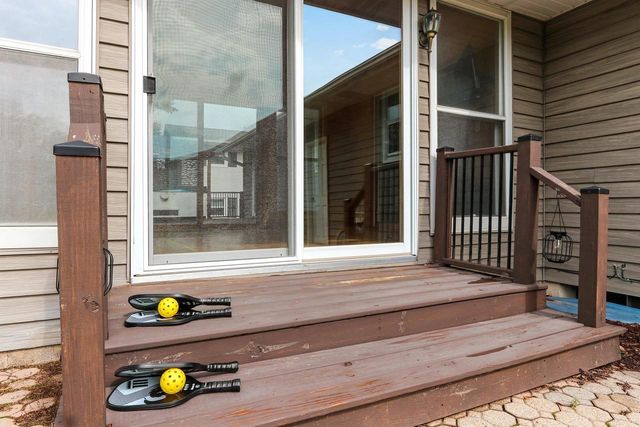 1203 VALLEY VIEW ROAD, Green Bay, WI 54304