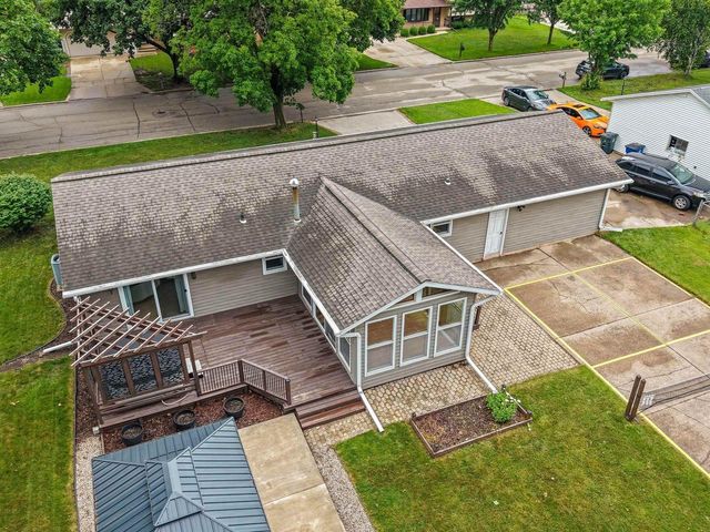 1203 VALLEY VIEW ROAD, Green Bay, WI 54304