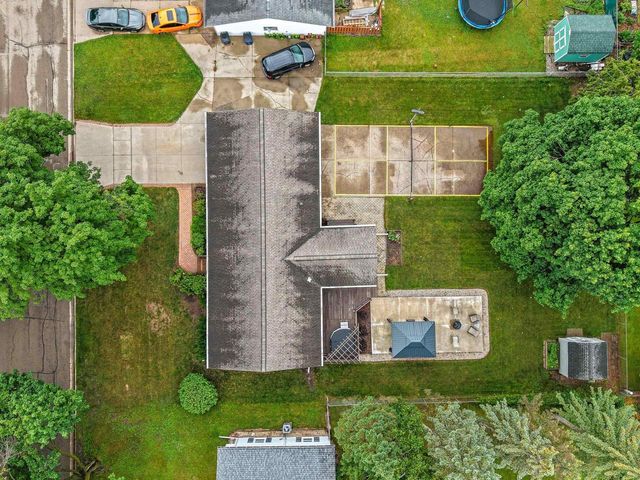1203 VALLEY VIEW ROAD, Green Bay, WI 54304